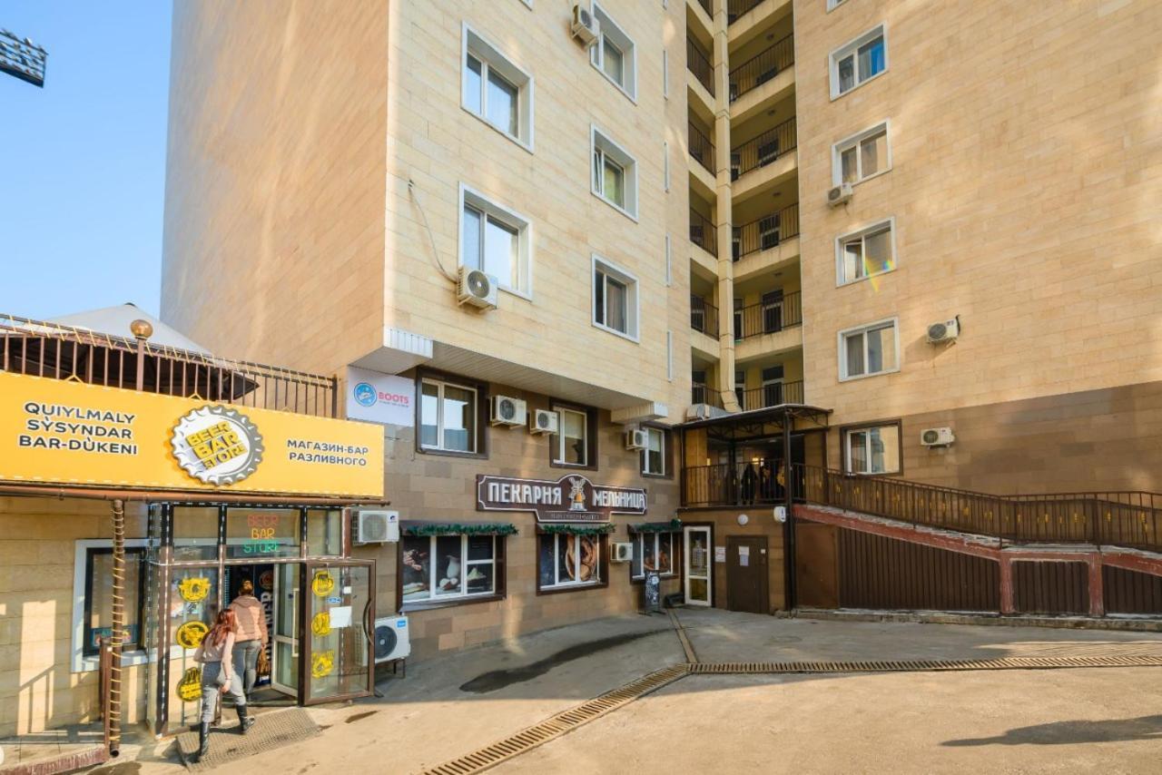 1-Ком Кв В Жк Молодежный Almaty Exterior foto
